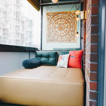 Family With Balcony And Free Parking Apartment *