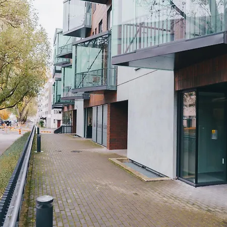 Family With Balcony And Free Parking タリン