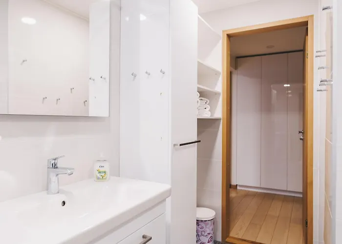 Apartment Family With Balcony And Free Parking *