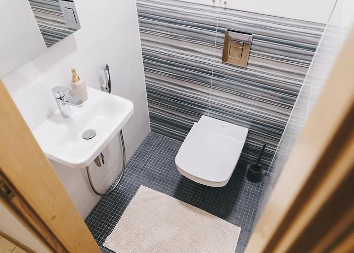 アパート Family With Balcony And Free Parking *