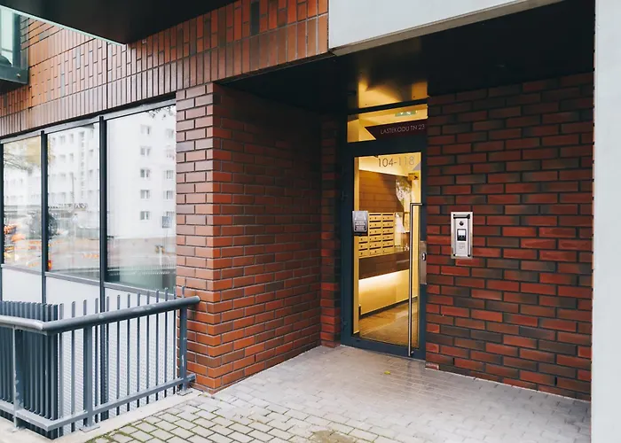 Family With Balcony And Free Parking *